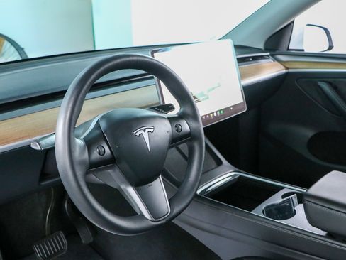 Used 2023 Tesla Model Y Long Range AWD/4WD image 20