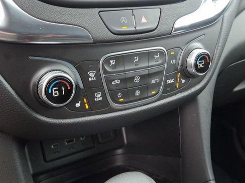 Used 2022 Chevrolet Equinox LT AWD/4WD image 15