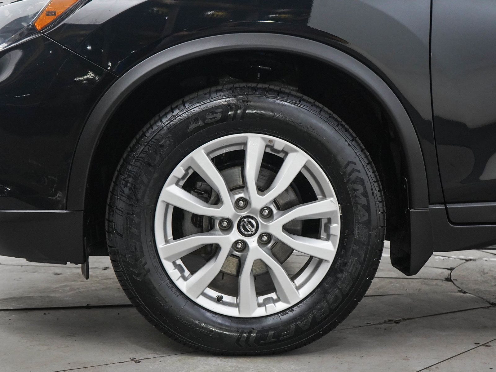 Used 2019 Nissan Rogue SV AWD/4WD image 29