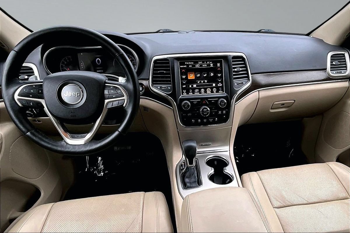 Used 2017 Jeep Grand Cherokee Limited w/ Luxury Group II AWD/4WD image 20