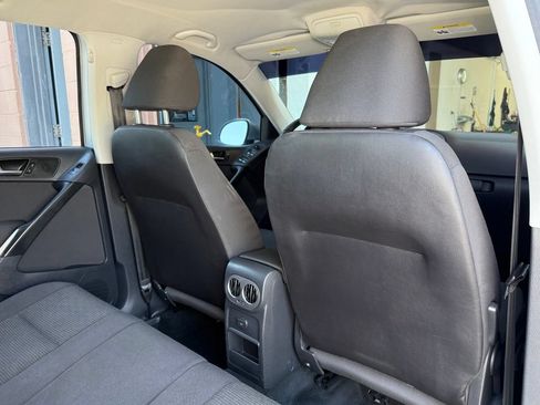 Used 2017 Volkswagen Tiguan Limited w/ Premium Package FWD image 16