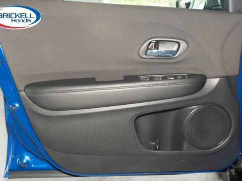Certified 2021 Honda HR-V Sport image 12