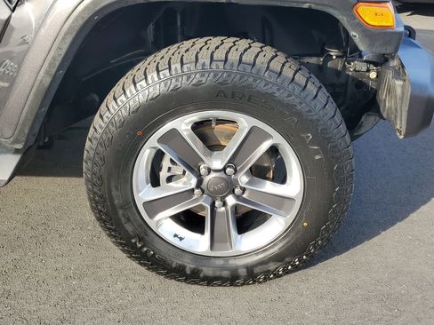 Used 2021 Jeep Wrangler Unlimited Sahara image 6