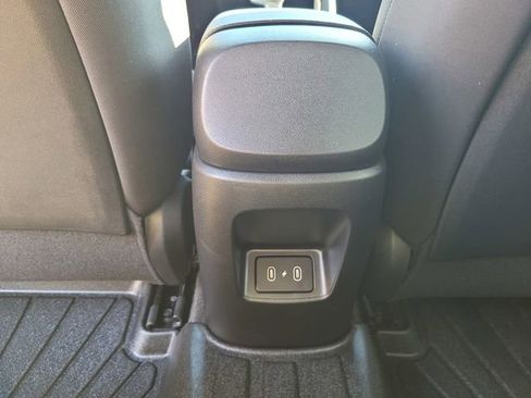 Used 2024 Hyundai Elantra SEL image 15