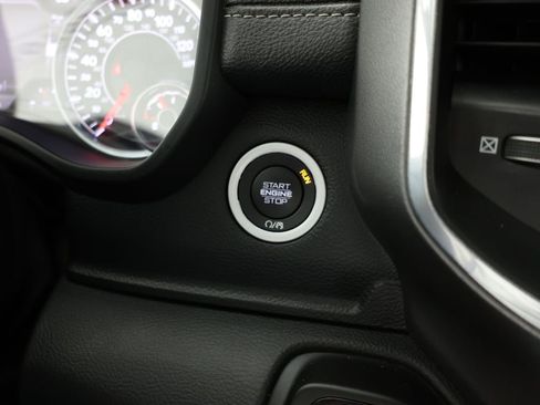 Used 2023 RAM 1500 Laramie AWD/4WD image 19