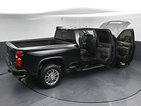 Used 2024 Chevrolet Silverado 2500 LTZ w/ LTZ Plus Package AWD/4WD image 60