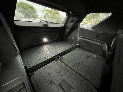Used 2023 Chevrolet Traverse LT AWD/4WD image 28