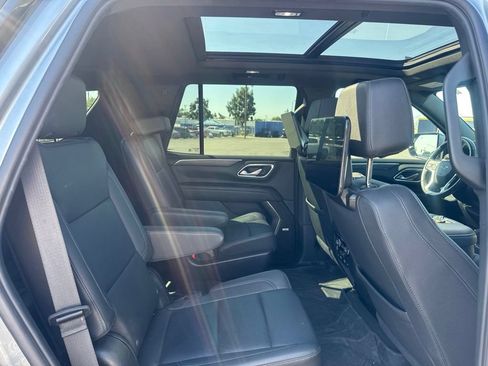 Used 2024 Chevrolet Tahoe Z71 w/ Luxury Package AWD/4WD image 14