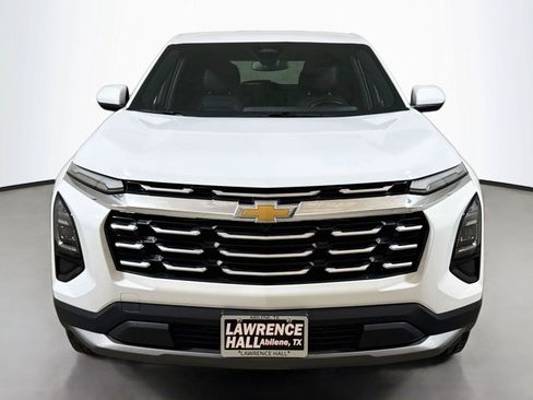 Used 2026 Chevrolet Equinox LT w/ Convenience Package II FWD image 2