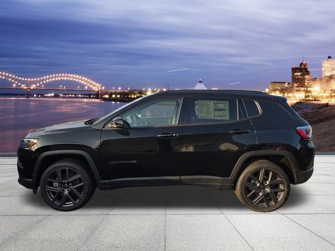New 2026 Jeep Compass Latitude image 2