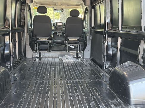 Used 2026 RAM ProMaster 3500 w/ Quick Order Package 22G SLT FWD image 26
