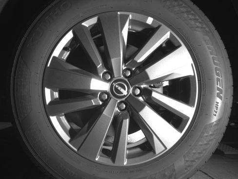 Used 2025 Nissan Pathfinder SV FWD image 14