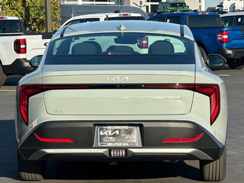 New 2026 Kia K4 LXS image 5