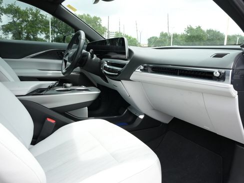 Certified 2024 Cadillac Lyriq Luxury RWD image 23