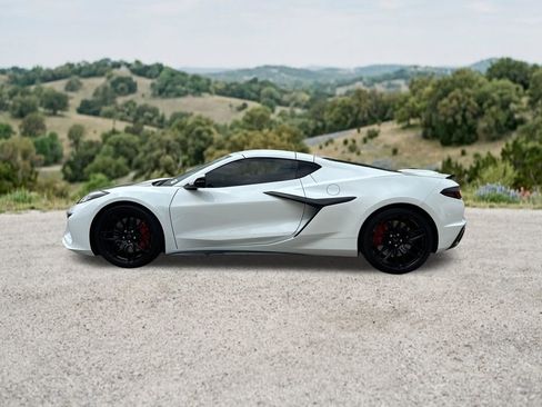 Used 2025 Chevrolet Corvette Z06 RWD image 5