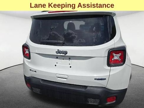 Used 2022 Jeep Renegade Latitude AWD/4WD image 7