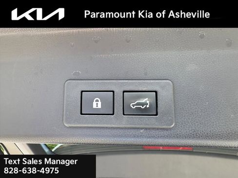 Used 2022 Subaru Ascent Limited AWD/4WD image 28