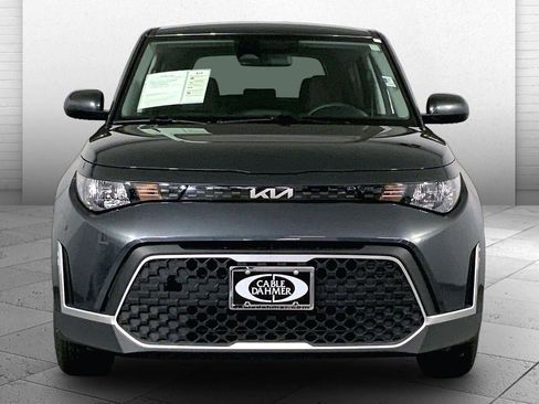 Certified 2025 Kia Soul LX image 2