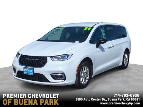 Used 2024 Chrysler Pacifica Touring-L image 1