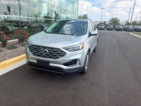 Used 2019 Ford Edge Titanium w/ Equipment Group 301A AWD/4WD image 24