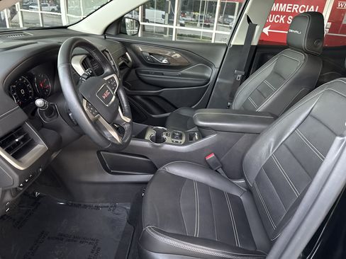 Used 2024 GMC Terrain Denali w/ Denali Premium Package AWD/4WD image 15