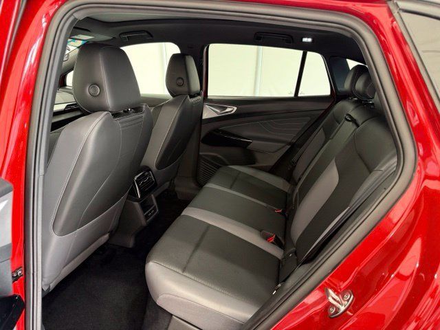 Used 2024 Volkswagen ID.4 S RWD image 19