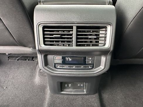 New 2026 Volkswagen Atlas SEL image 8