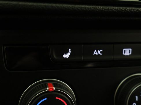 Used 2022 Volkswagen Taos SE w/ Driver Assistance Package image 46