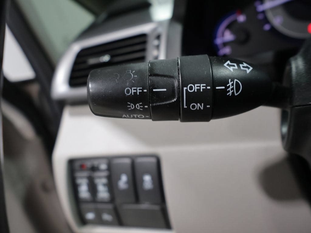 Used 2012 Honda Odyssey Touring image 31