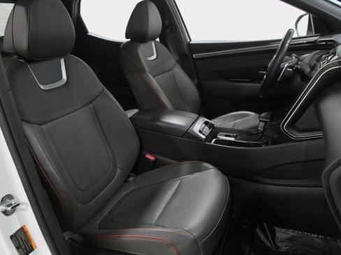 Certified 2024 Hyundai Santa Cruz Limited image 17