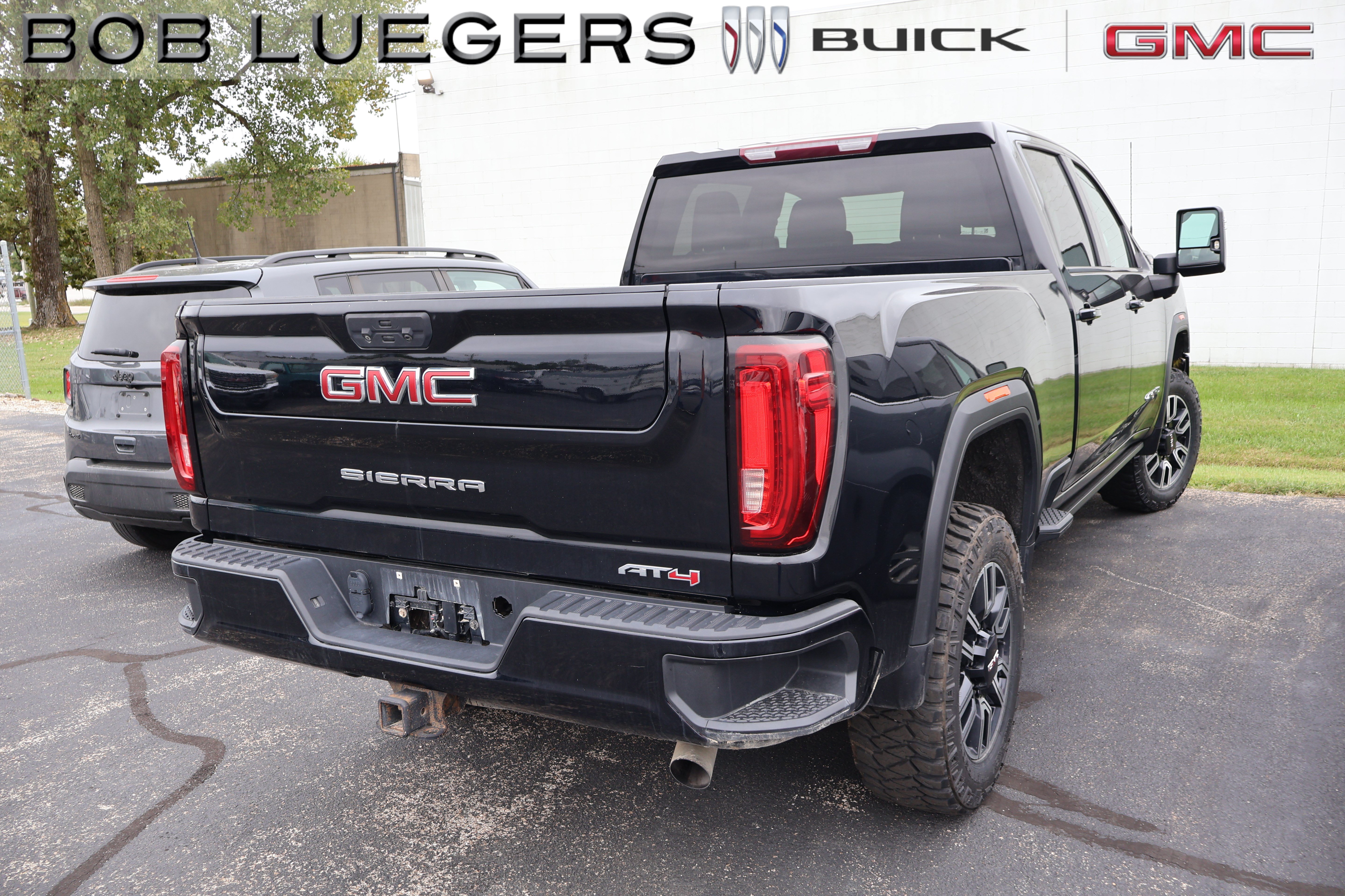 Used 2023 GMC Sierra 3500 AT4 AWD/4WD image 4
