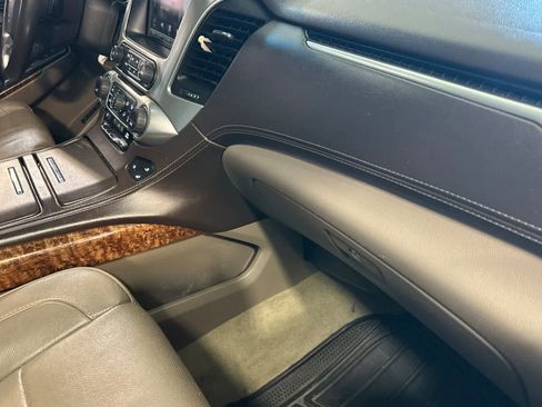 Used 2015 Chevrolet Suburban LTZ AWD/4WD image 19
