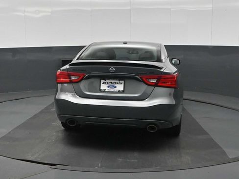 Used 2018 Nissan Maxima SR w/ Midnight Edition FWD image 7