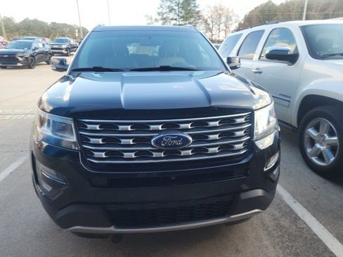 Used 2016 Ford Explorer Limited image 7