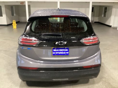 Used 2023 Chevrolet Bolt LT image 4