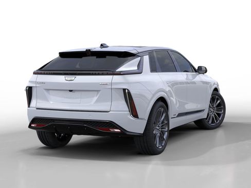 New 2026 Cadillac Lyriq V image 4