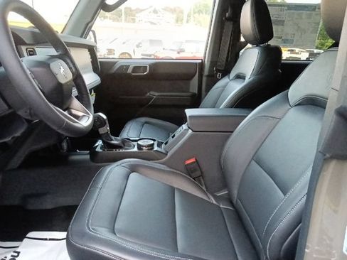 New 2026 Ford Bronco Outer Banks AWD/4WD image 14