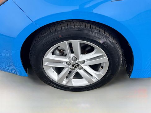 Used 2019 Toyota Corolla SE image 38