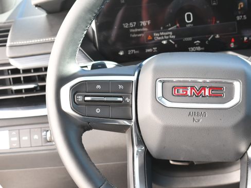 Used 2025 GMC Acadia Elevation w/ Elevation Premium Package image 20