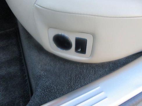 Used 2008 Bentley Flying Spur Flying Spur AWD/4WD image 48