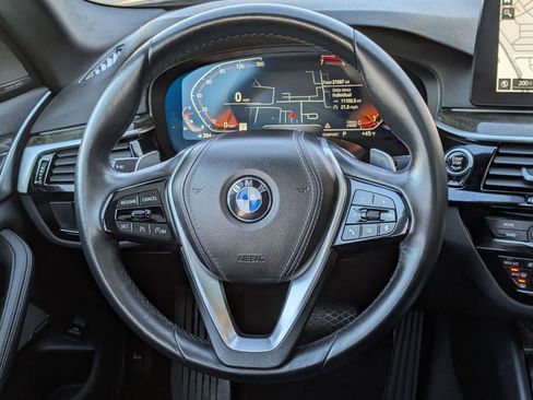 Certified 2023 BMW 530i w/ Premium Package image 17