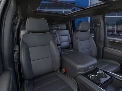 New 2026 Chevrolet Suburban Premier w/ Sun And Tow Package AWD/4WD image 16