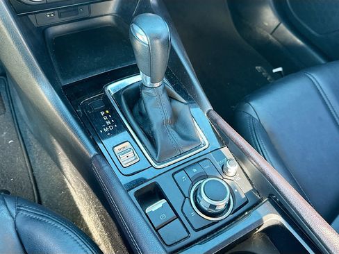 Used 2017 MAZDA MAZDA3 Touring w/ Popular Equipment Package image 16