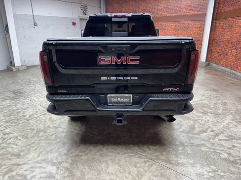 Used 2024 GMC Sierra 2500 AT4 w/ AT4 Premium Plus Package AWD/4WD image 4