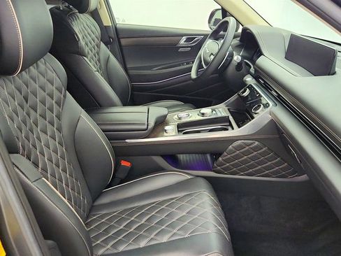 Used 2024 Genesis GV80 3.5T w/ Prestige Matte Package image 24