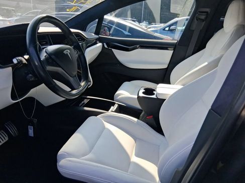 Used 2020 Tesla Model X Long Range AWD/4WD image 3