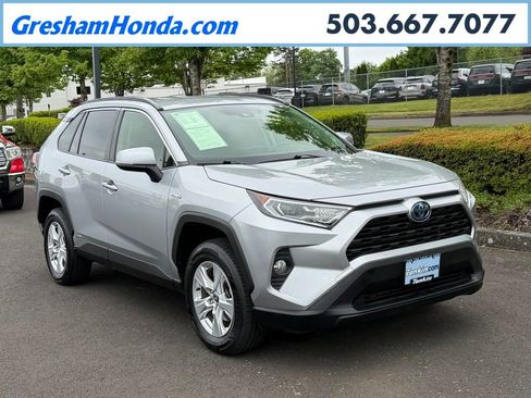 Used 2020 Toyota RAV4 XLE AWD/4WD image 1