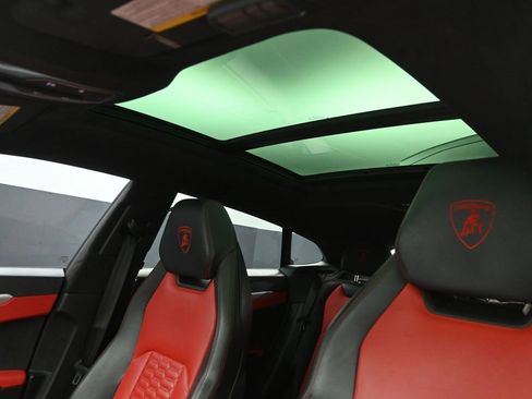 Used 2021 Lamborghini Urus image 20