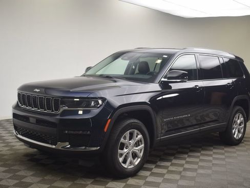 Used 2023 Jeep Grand Cherokee L Limited w/ Luxury Tech Group II image 2
