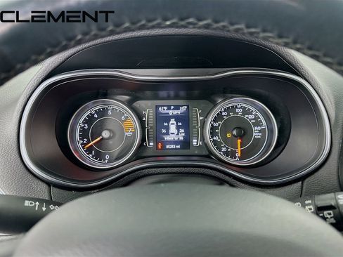 Used 2019 Jeep Cherokee Latitude w/ Cold Weather Group image 17